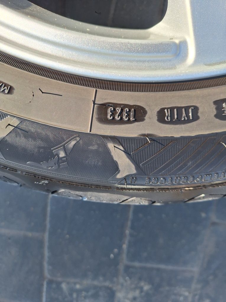Felgi aluminiowe alufelgi 16" cali 5x108 opony Volvo V40 V50 Focus MK3
