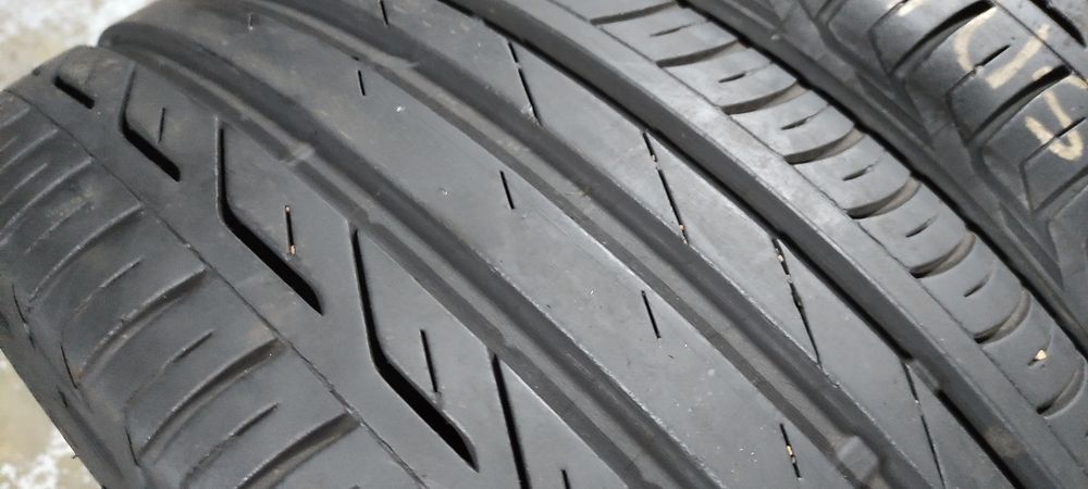 Pneus 215/45/17 semi novos