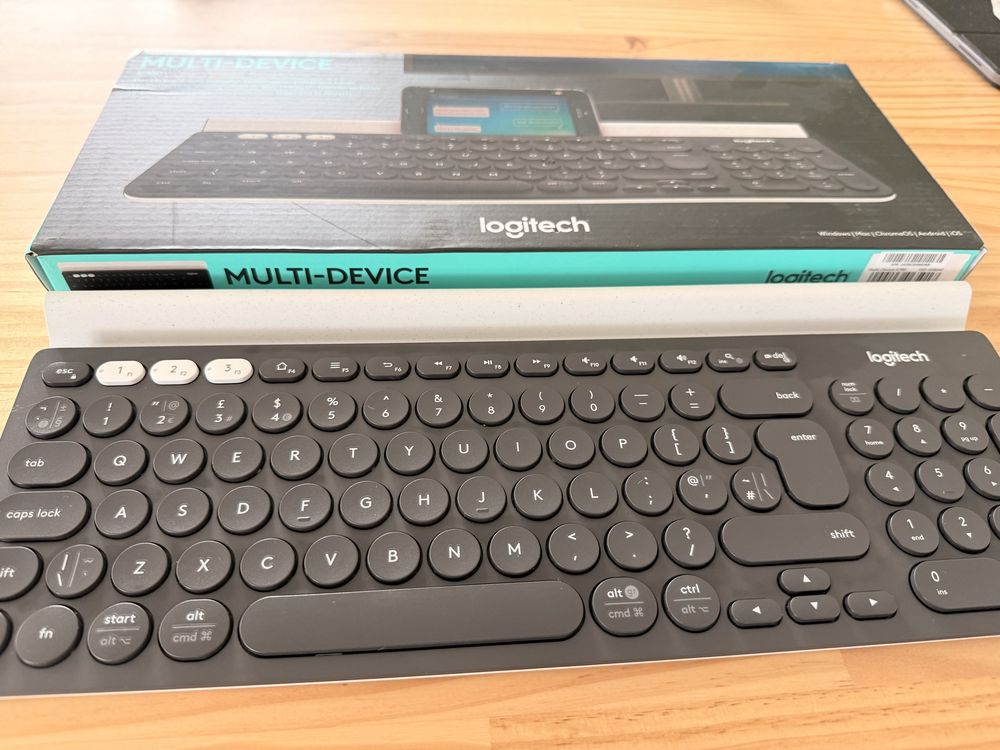 Logitech K780 | Bezprzewodowa klawiatura z podstawką | 100% sprawna