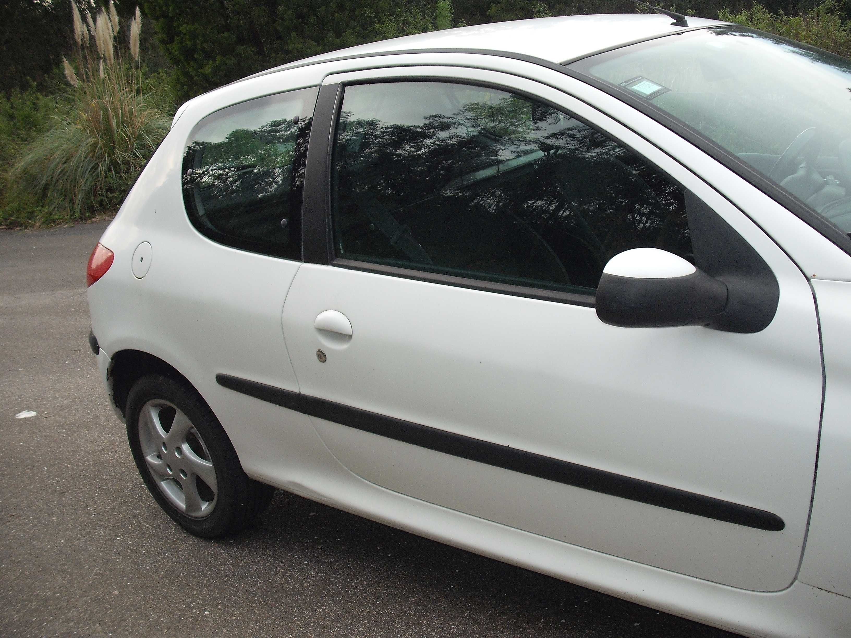 Peugeot 206 1.9 comercial com ar condicionado