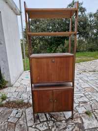 Movel vintage,encontra se em Sesimbra