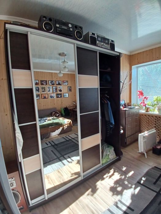 Гарний будинок в затишному місці з озером ,і гарним лісним краєвидом