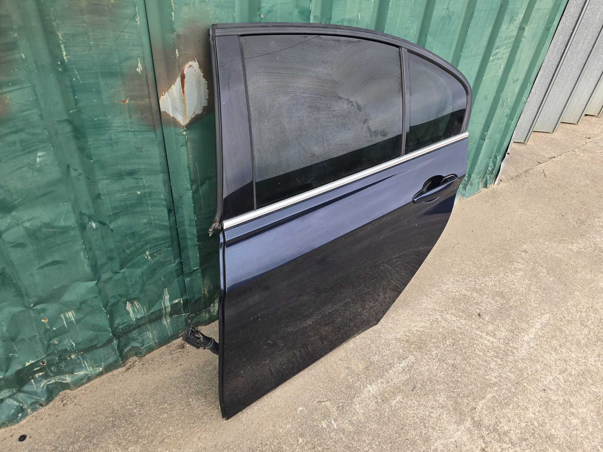 Porta trás esquerda BMW Serie 3 F30 Sedan (2011 a 2018)