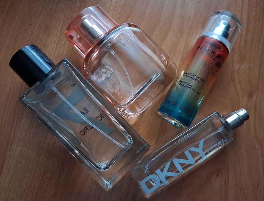 Zestaw flakonow z resztki kolekcja ozdoba