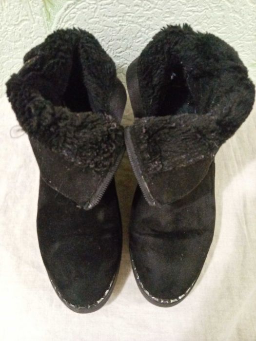 Напівчоботи чорні штучна замша 37 р, ботинки б/у
