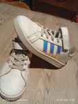 Продам кроссовки Adidas 34размер