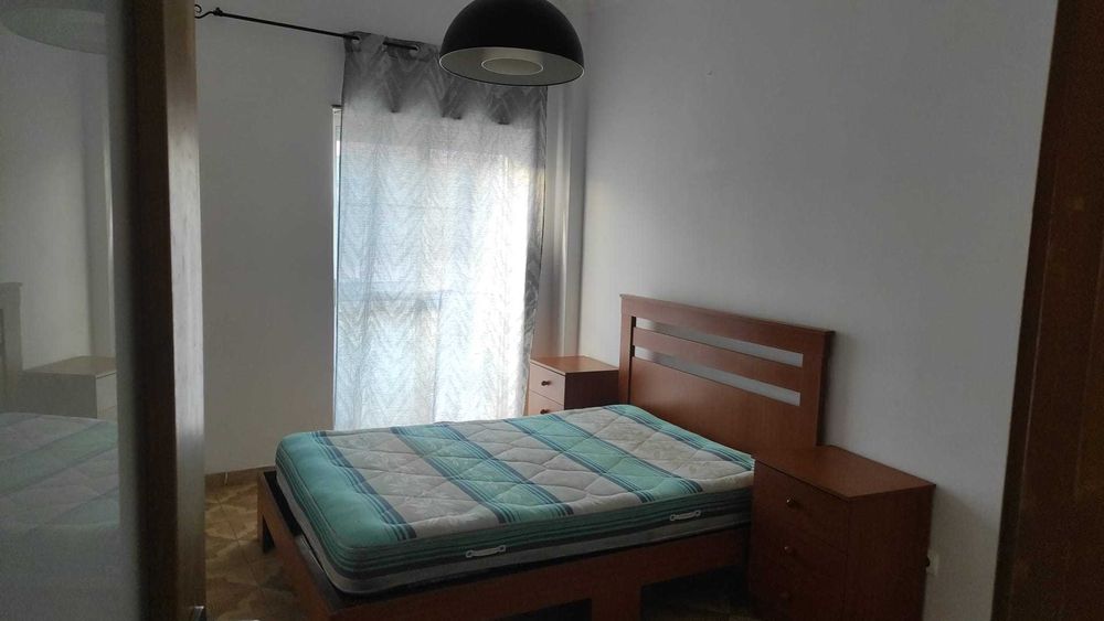 Quarto para arrendar