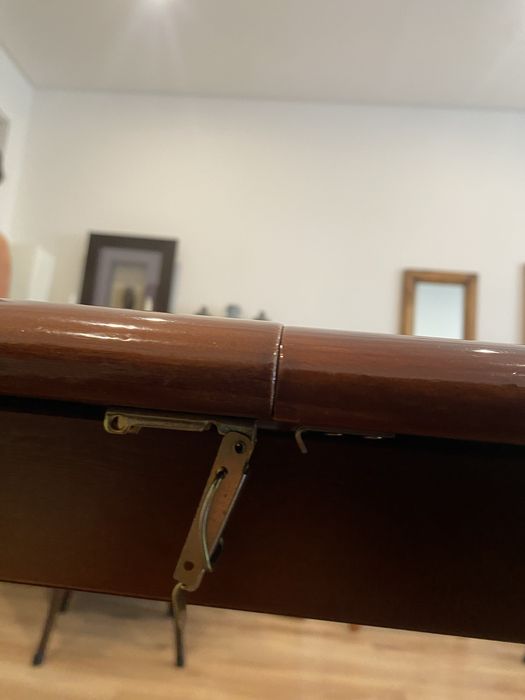 Mesa de sala extensiva