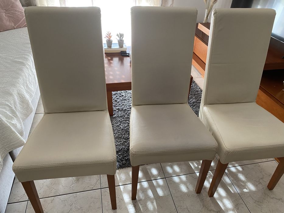 Cadeiras brancqs para para Sala