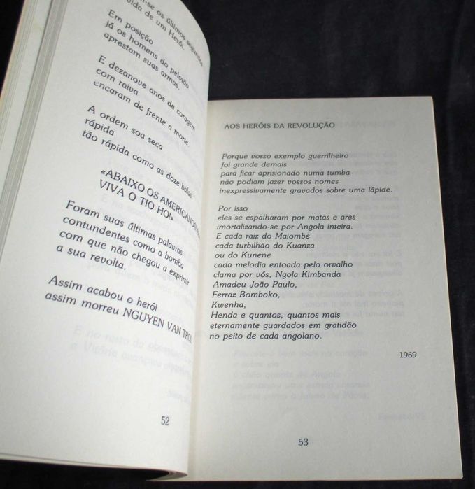 Livro Assim se fez Madrugada Canções do Povo e da Revolução Jofre R