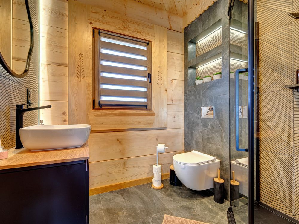 Wolny weekend Domek z kominkiem i prywatnym SPA, jeden ogrodzony