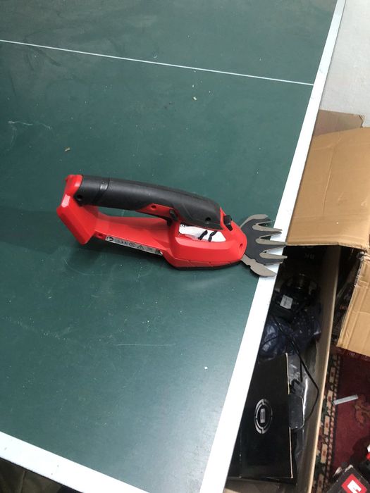 Ножиці для трави акумуляторні Einhell GE-CG 18/1