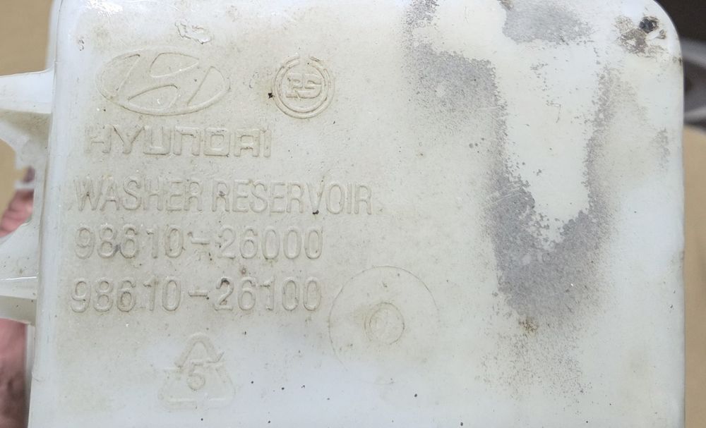 Бачок омивача Hyundai Santa Fe SM Санта Фе 1 розборка шрот запчастини