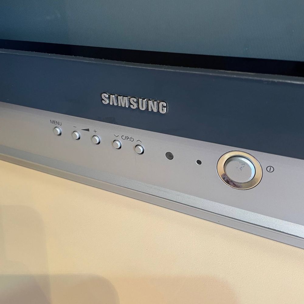 Телевизор samsung CS-15K30MJO