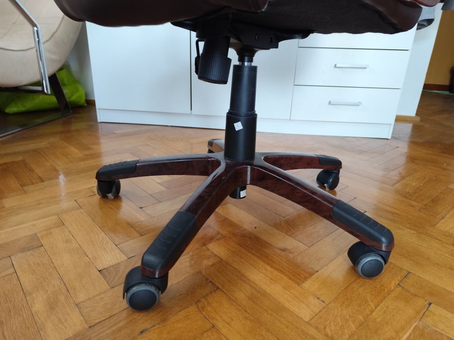 Fotel biurowy, krzesło obrotowe