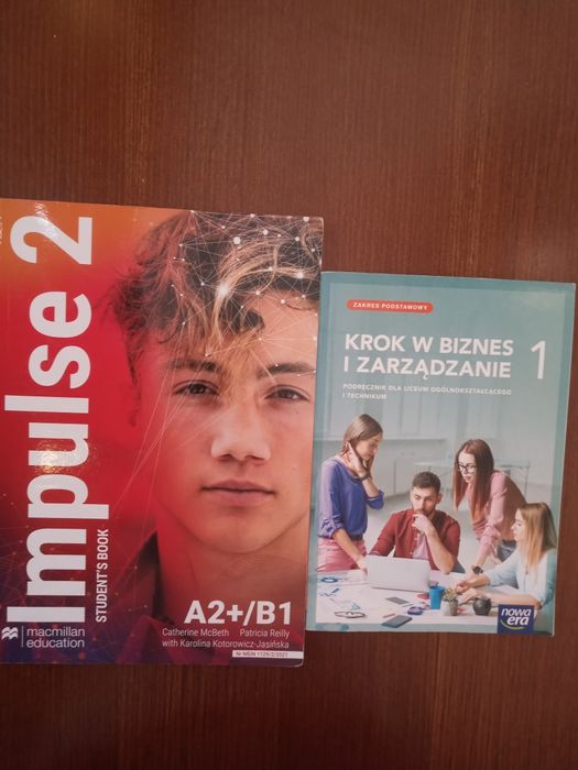 Zestaw książek kl.2 szkoła średnia