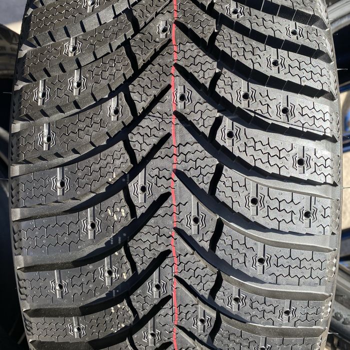 Шини нові 235/45/18 - 4шт Bridgestone Blizzak Spike 3 зима