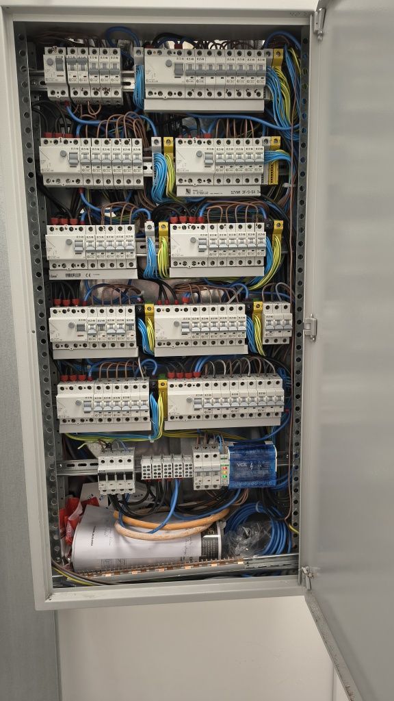 Elektryk ( Domy, mieszkania,lokale usługowe)