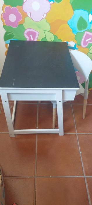 1a Secretaria + cadeira criança