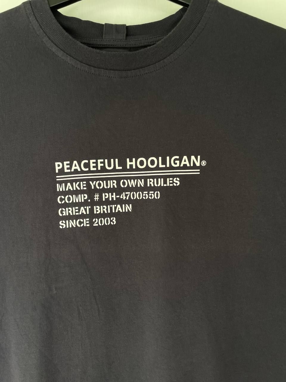 Футболка Peaceful hooligan , Weekend offender