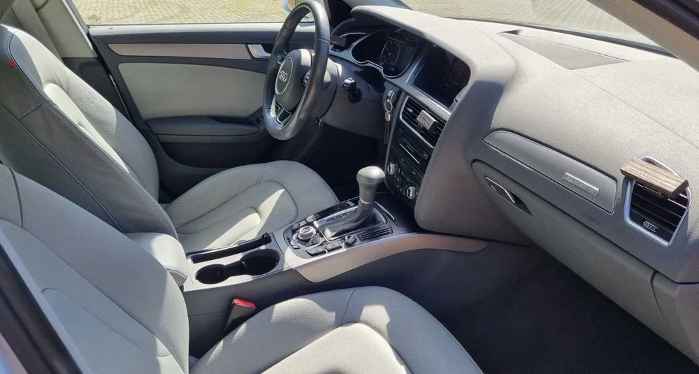 Разборка Audi A4 B8 бампер комплектний