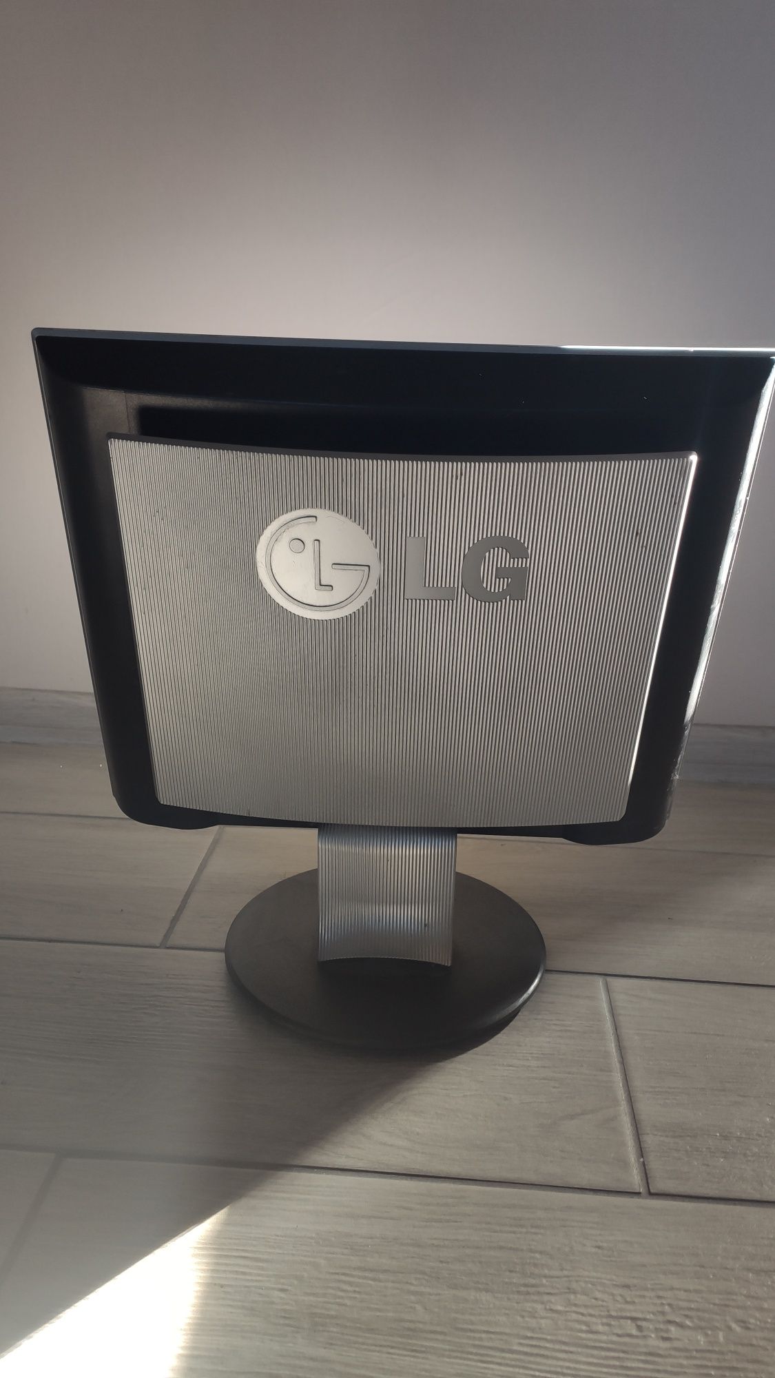 Монітор LG Flatron