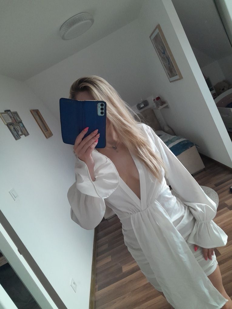 Sukienka  marszczoną dekolt letnia koszulowa sexy dekolt nowa s xs