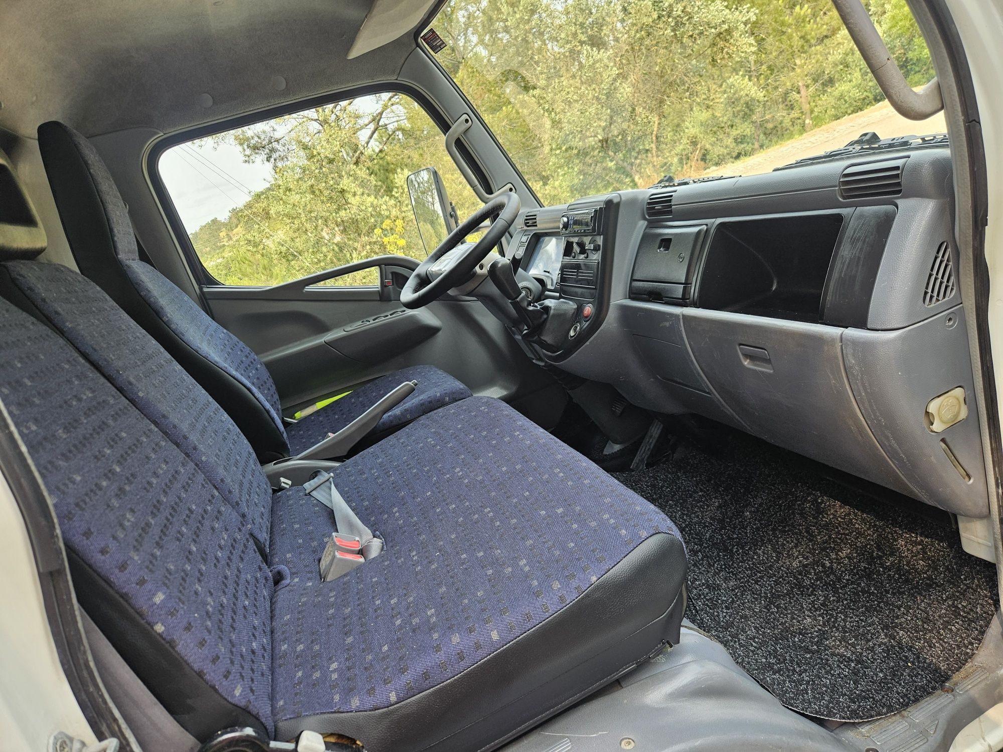 Fuso com plantaforma ligeira