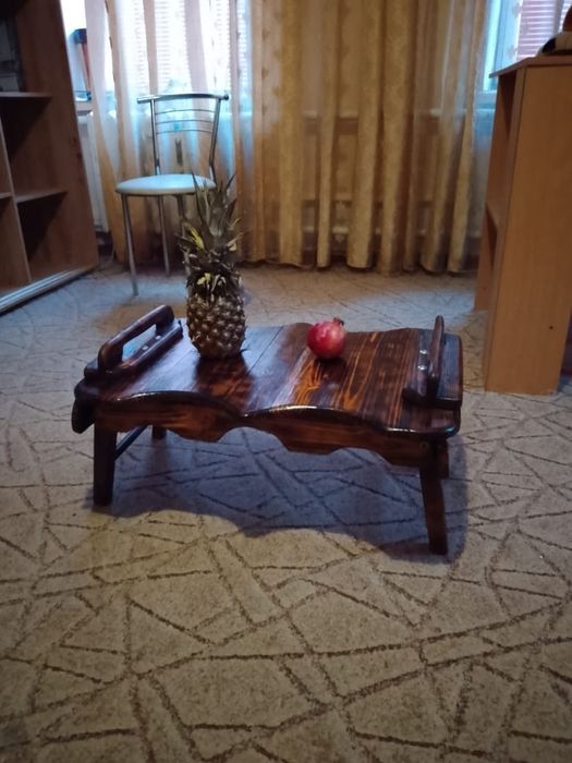 Кроватный столик натуральное дерево