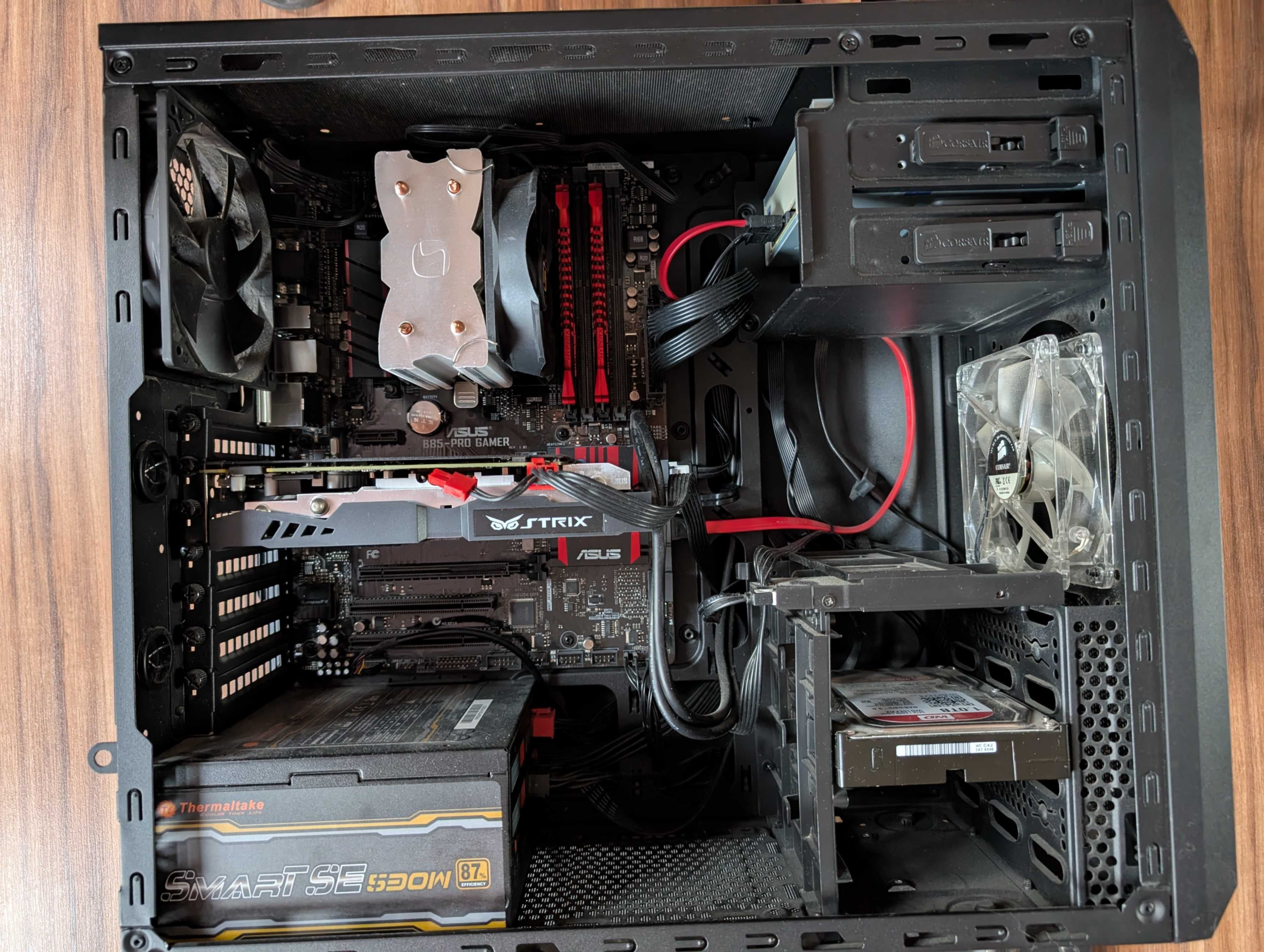 Komputer stacjonarny – 32 GB RAM, SSD