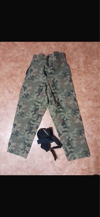 Spodnie z goretexu wojskowe 128 /mon na 178 cm