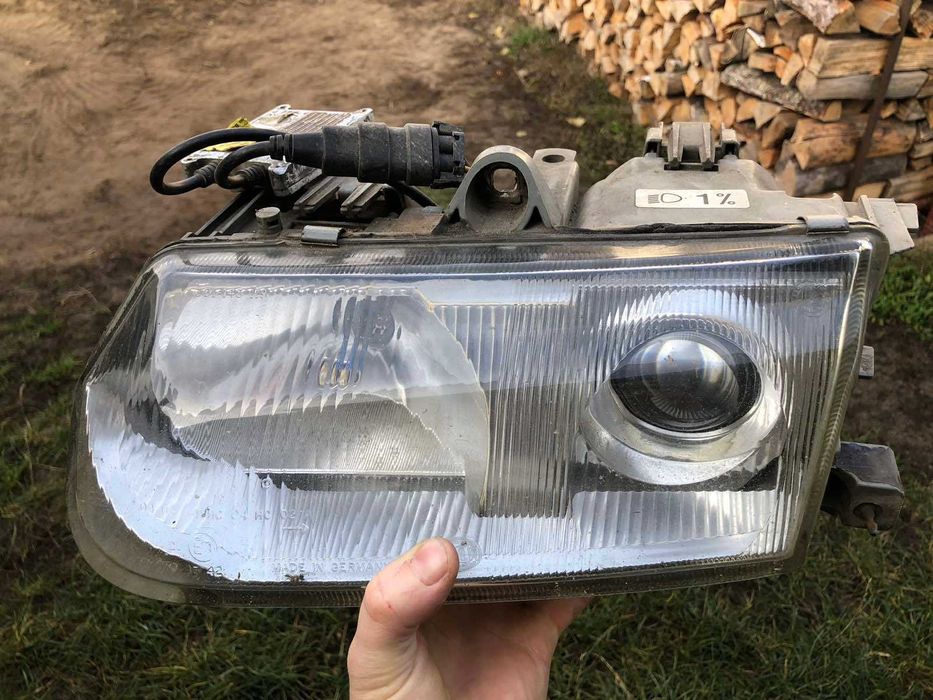 Ліва фара Alfa Romeo 145 146 в зборі з блоками ксенону