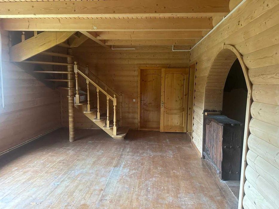 Затишний еко - зруб з масиву екологічно чистої карпатської смереки