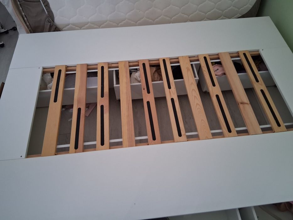 Cama 140 largura e 2,02 comprimento lacada br