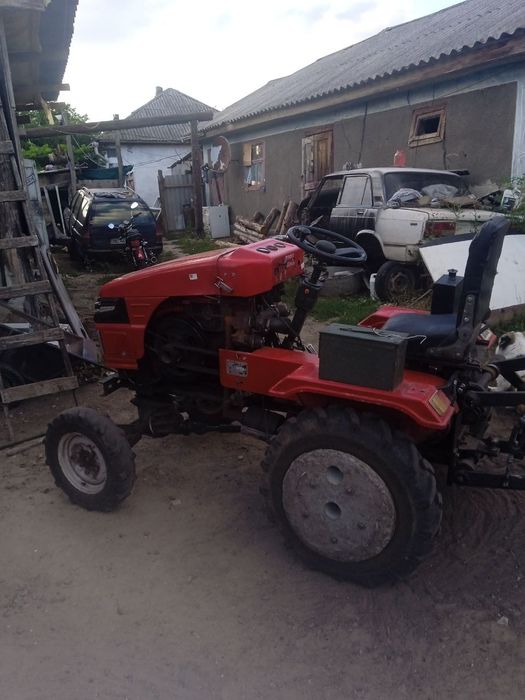 Міні трактор  продам придлагайте обмін