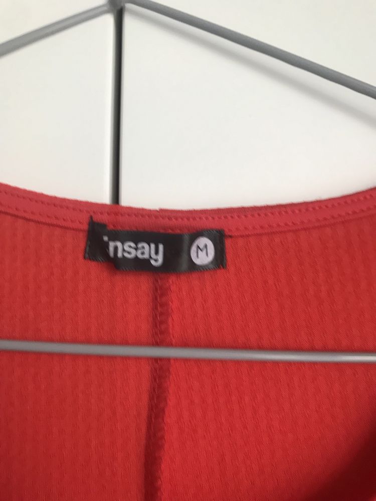 Czerwona mini sukienka letnia Sinsay M
