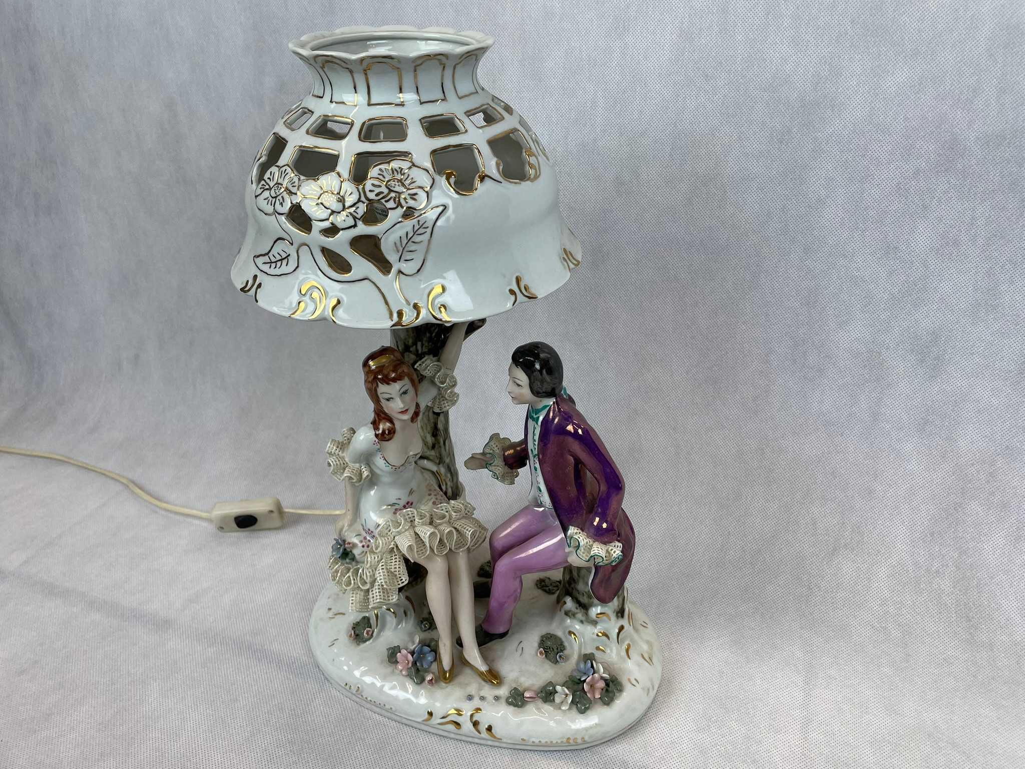 Lampka nocna z porcelany