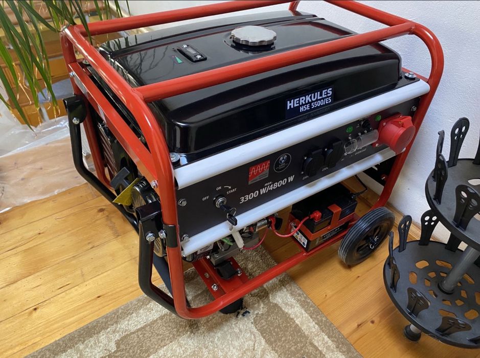 Генератор бензиновый 3.5-4.8 кВт 220/380V Herkules чистый немец