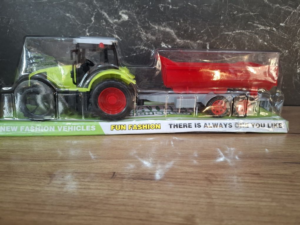 Traktor z przyczepą gospodarstwo pojazd rolniczy