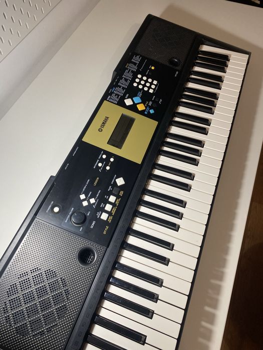 Синтезатор Yamaha YPT 220 ідеальний стан! терміново