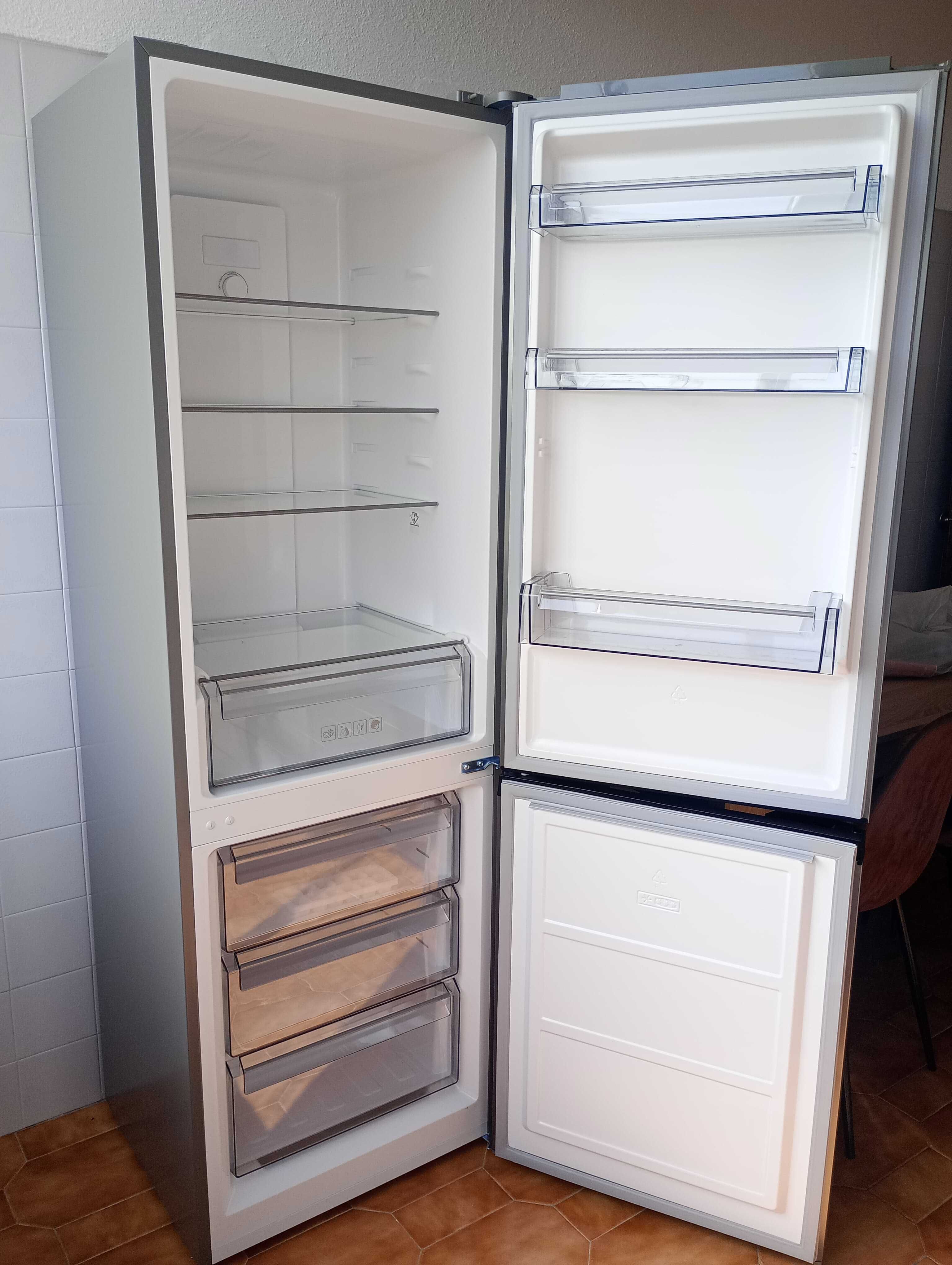 Frigorifico Combinado Qilive - NOVO