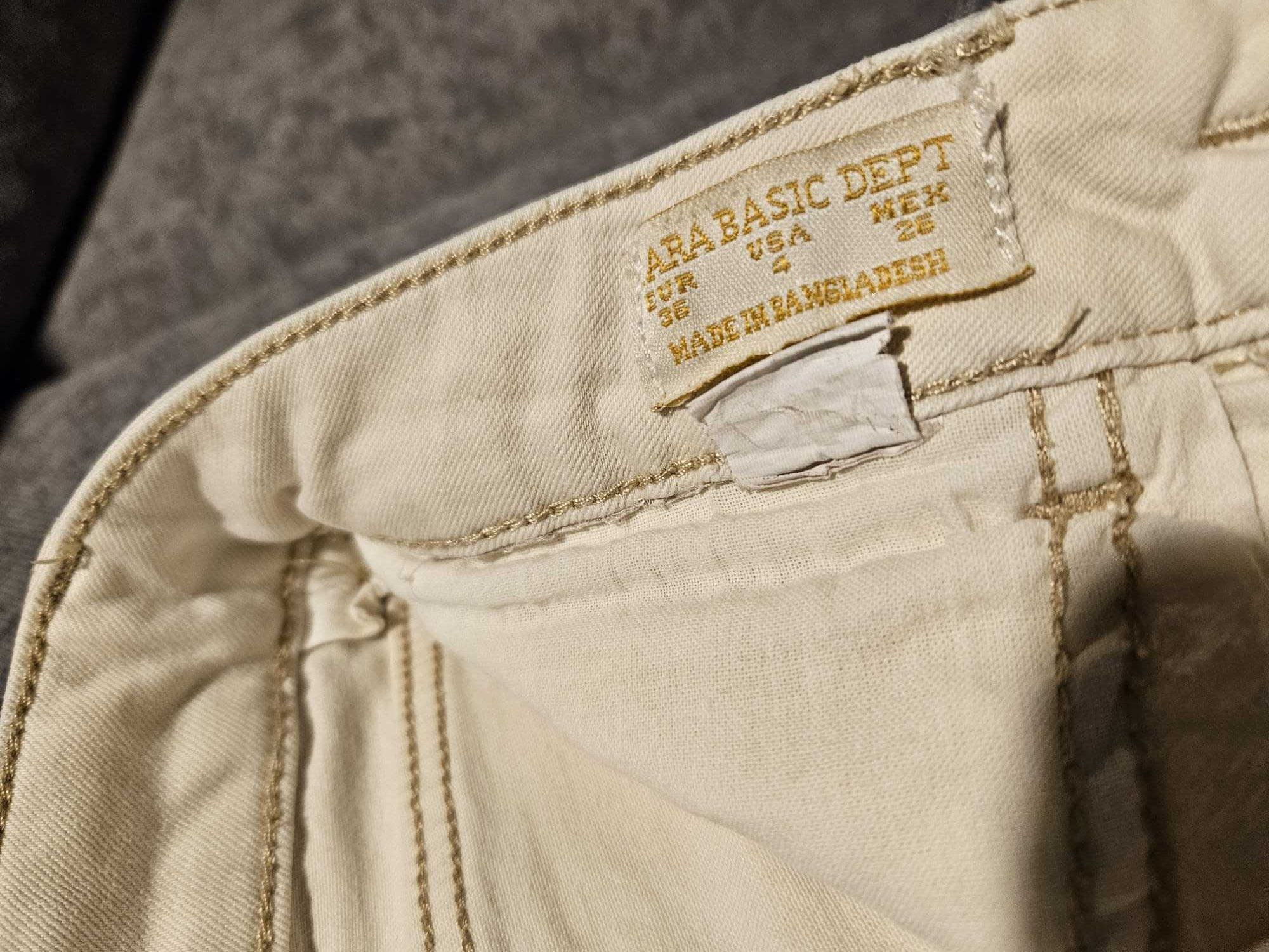Calças brancas da Zara, tamanho 36/S, muito confortáveis