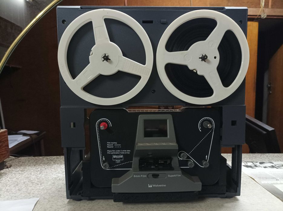 Кинопленка в любой формат, покадрово.