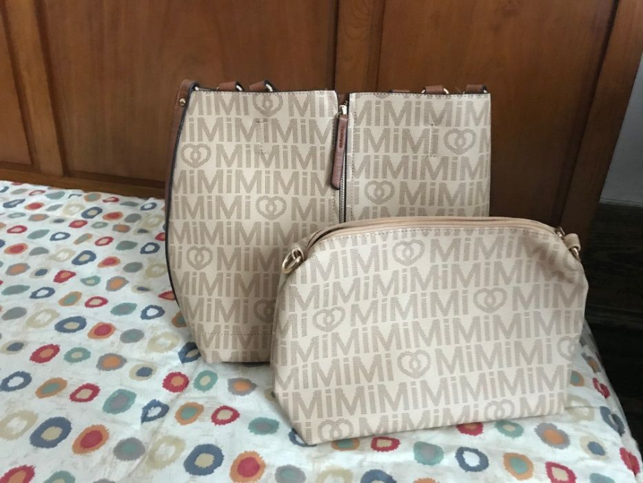 Conjunto de bolsa com necessaire