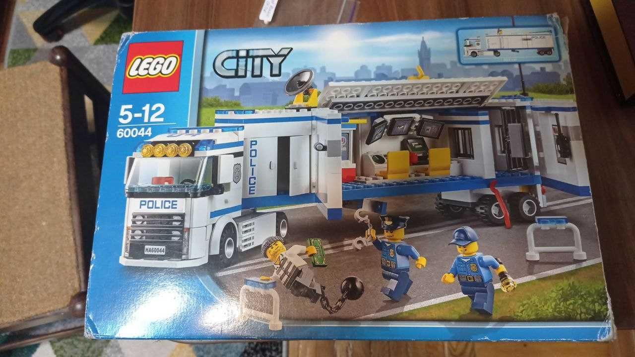 Lego city 60044 Городской мобильный полицейский отряд, фура.
