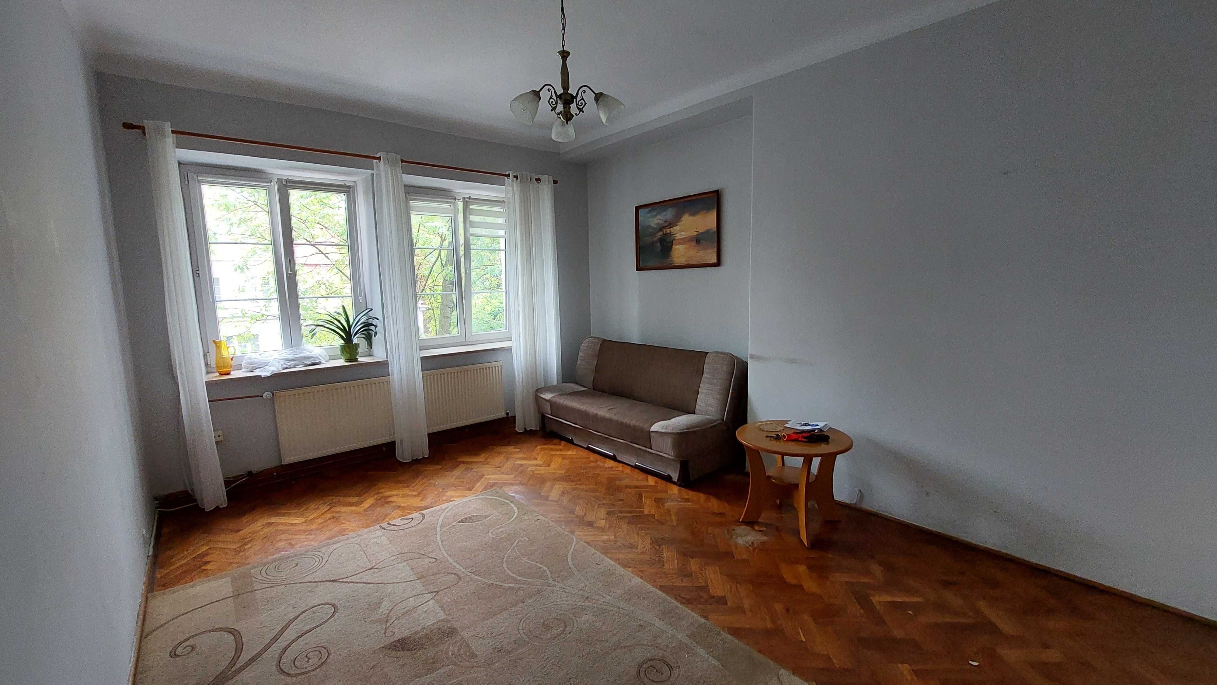 Sprzedam mieszkanie w kamienicy 110 m2
