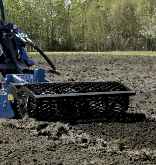 Wynajem, miniładowarka, glebogryzarka Multione 8.5 / Avant