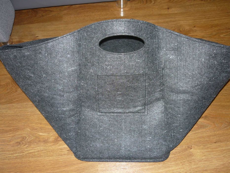 Filcowy kosz na drewno opałowe do kominka