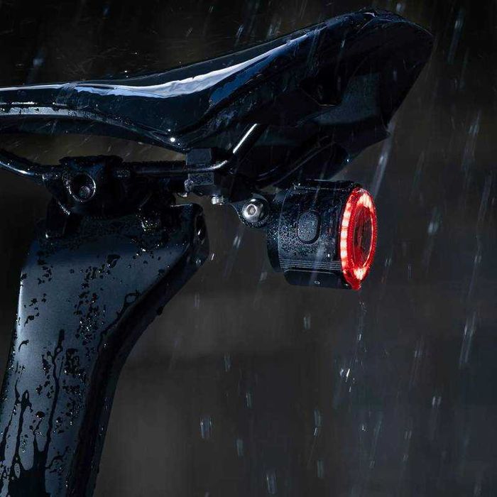 Inteligentne tylne światło rowerowe wodoodporne bicycle light ROCKBROS
