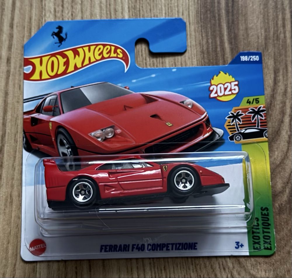 4x Hot Wheels Ferrari : 2x F40 Competizione + 2x 365 GTB4 Competizione